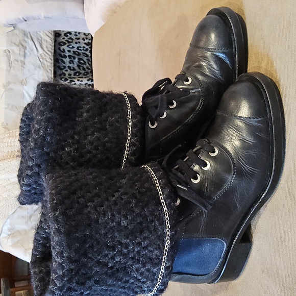 Chanel Navy Vintage Booties Boucle Tweed + Leather with Chain Size 42 - Picture 1 of 10